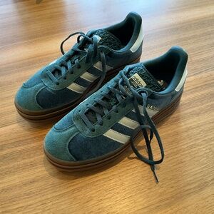 Adidas Gazelle Bold in green velvet/suede. Hard to find. Almost new.